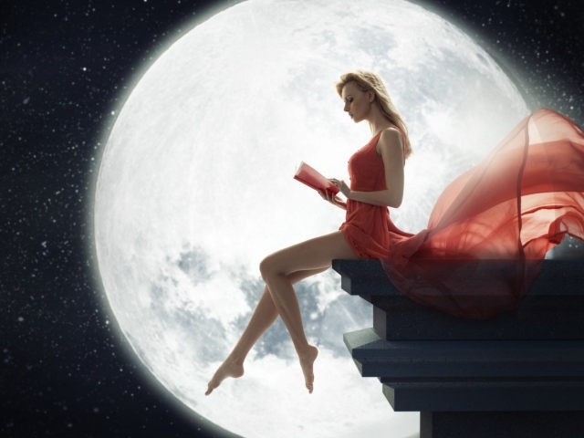 Девушка на фоне Луны читает книгу