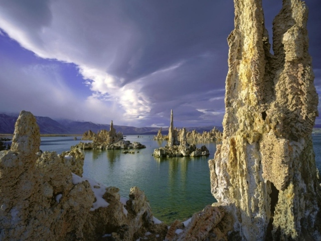 Скалы из отложений известняка