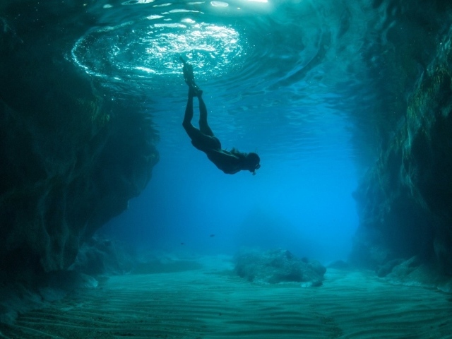 Занятия подводным плаванием