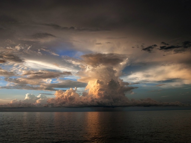 Облака в сезон дождей