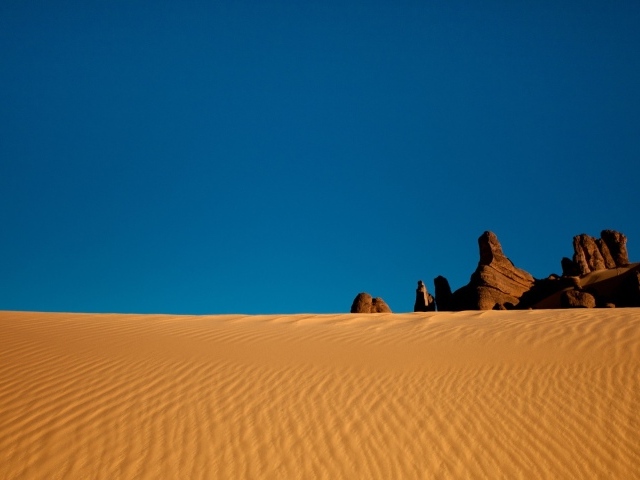 Скалы на краю пустыни
