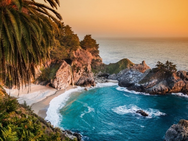 Тихая заводь в тропиках