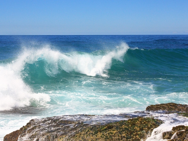 Волна прибоя бескрайнего моря