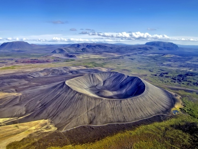 Жерло старого спящего вулкана