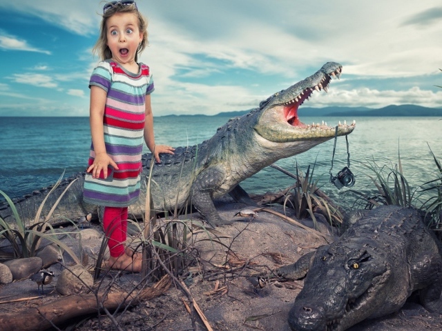 Девочка среди крокодилов