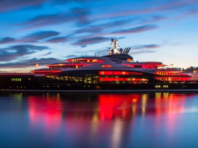 Мега-яхта Serene