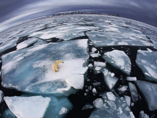 Архипелаг Шпицберген, между Норвегией и Северным полюсом