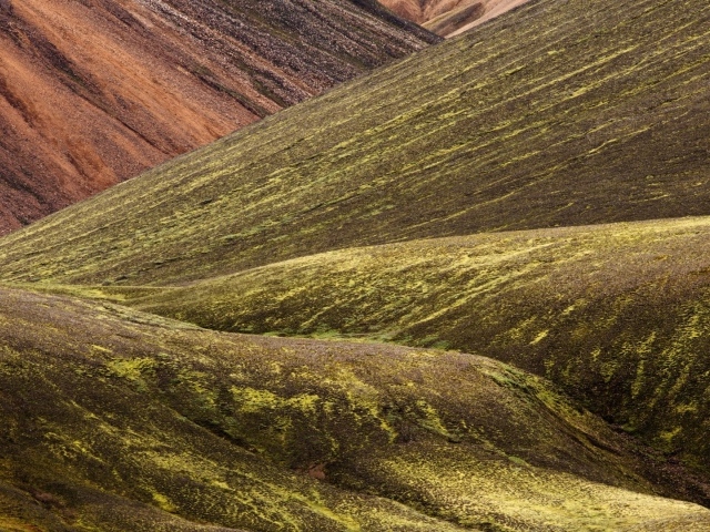 Склоны гор в Исландии