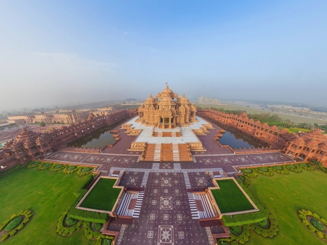 Индуистский храм в Индии