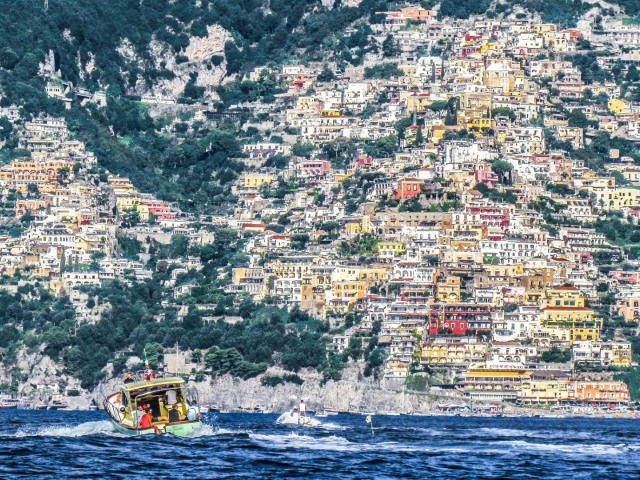 Позитано — коммуна в Италии