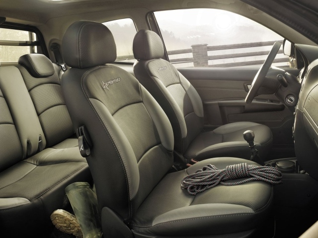 Салон автомобиля Fiat Strada