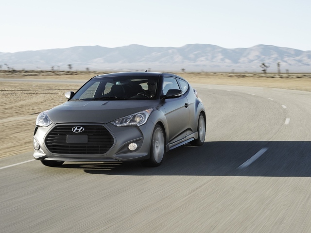 Серый Hyundai Veloster