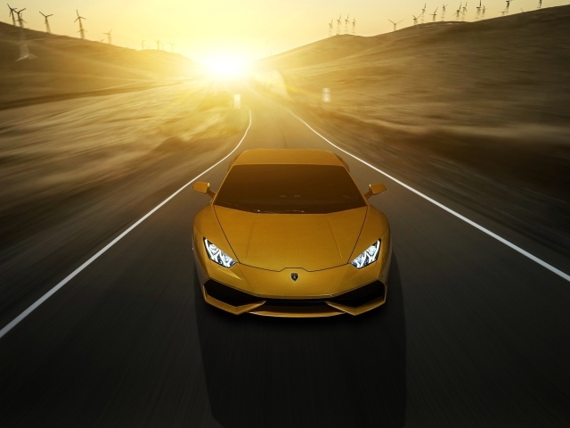 Автомобиль Lamborghini Huracan LP 610-4 на шоссе