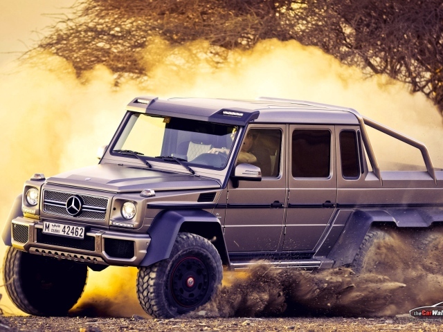 Мощный внедорожник Мерседес Gelenvagen
