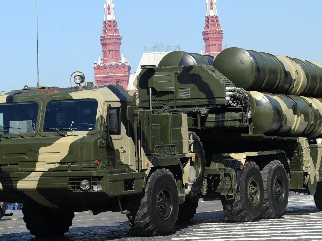 Ракетные комплексы на параде в Москве