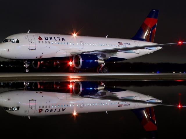 Пассажирский самолет компании Дельта