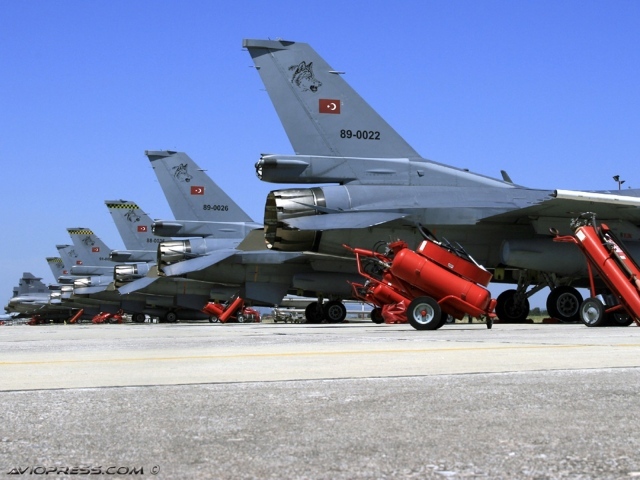 Самолеты F-16 в армии Турции