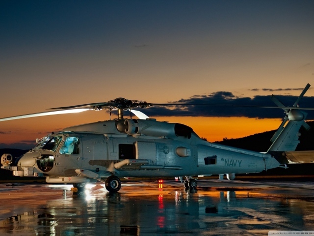 Военный вертолет Sikorsky UH-60 Black Hawk