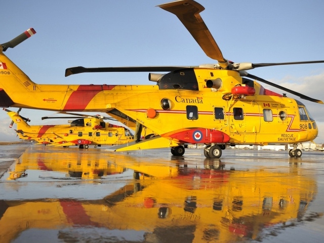 Желтые вертолеты в Канаде