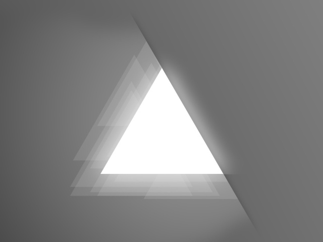 Светлый треугольник, серый фон