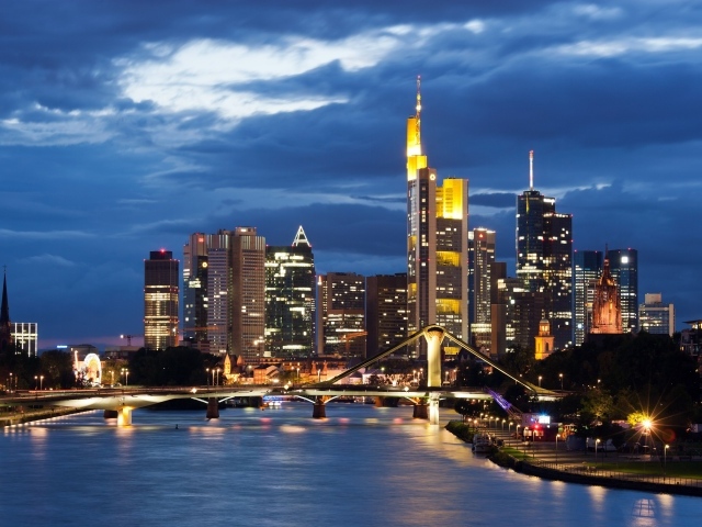 Ночной город Франкфурт