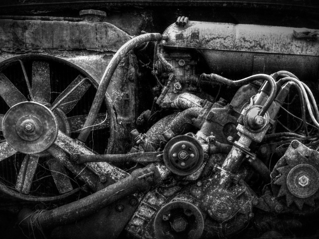 Старый железный двигатель