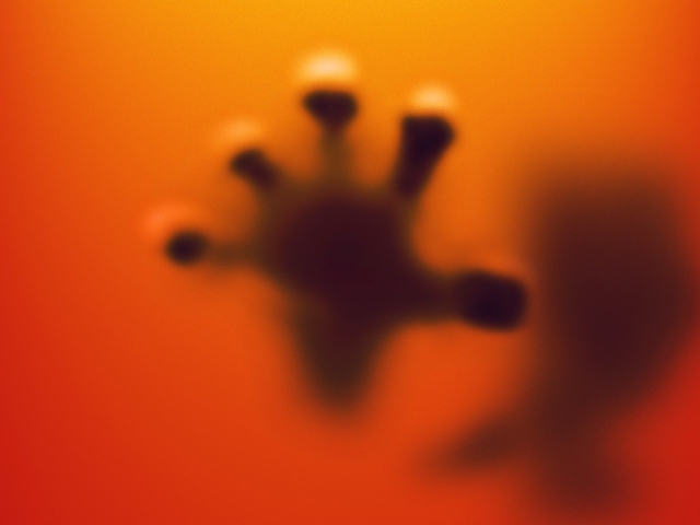 Рука существа с другой планеты