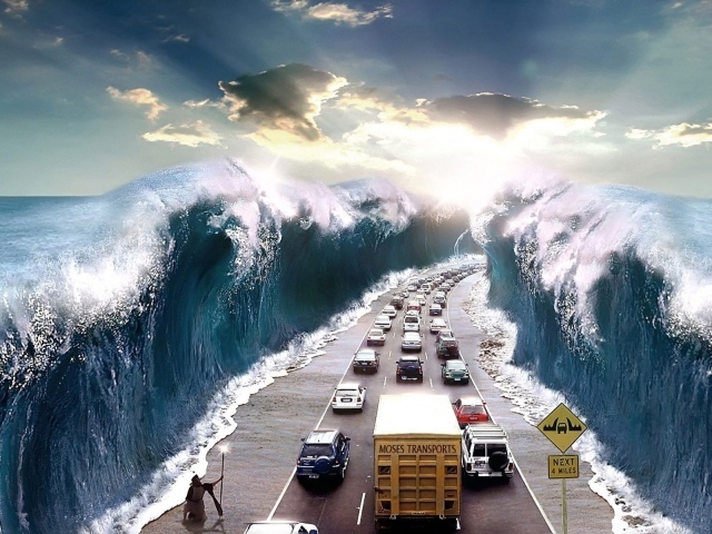 Моисей проложил шоссе по дну моря