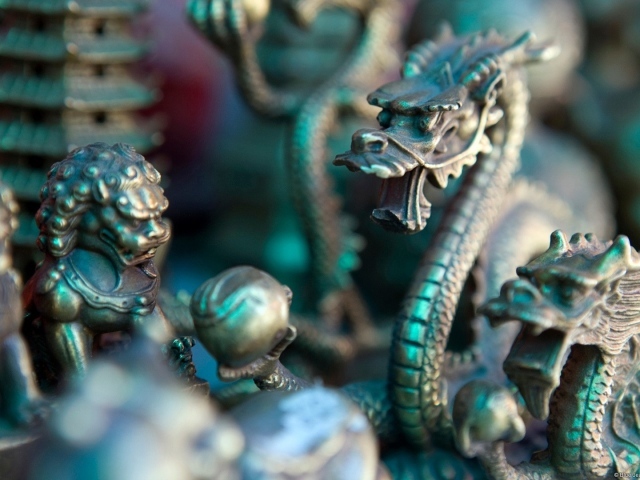 Статуэтки китайских драконов