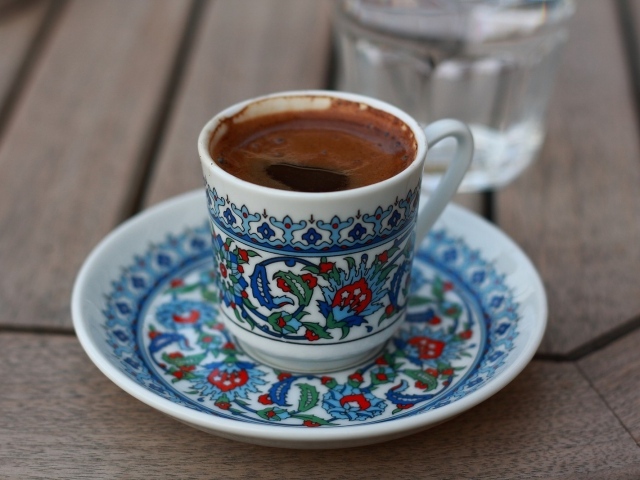 Чашка для кофе с орнаментом