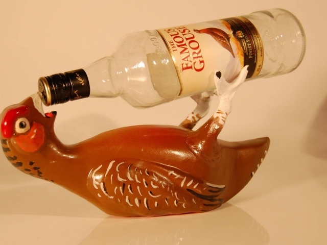 Подставка для алкоголя в форме попугая