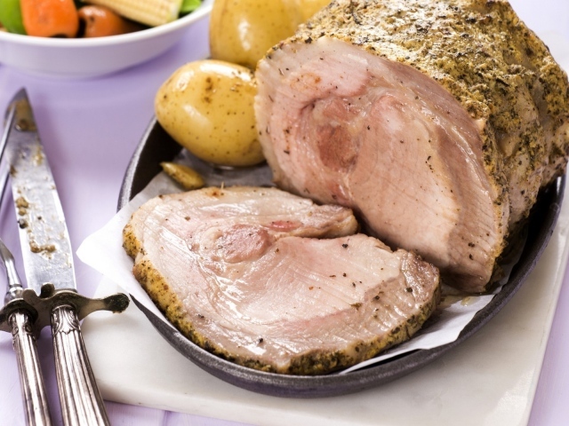 Запеченное с пряностями мясо