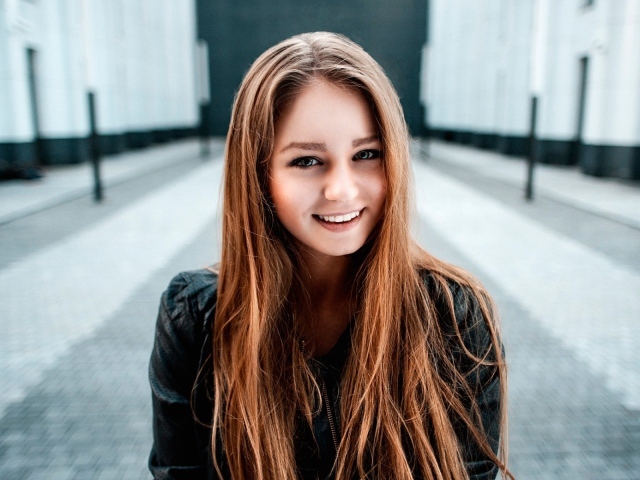 Улыбка красивой девушки, фото Георгий Чернядьев