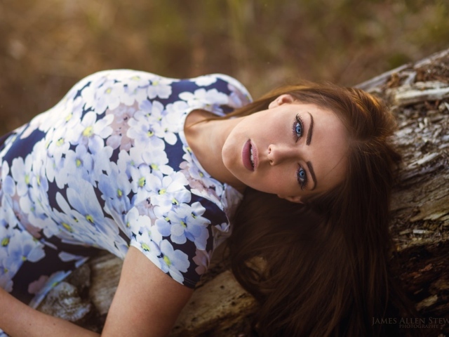 Голубоглазая девушка, фотограф Джеймс Стюарт