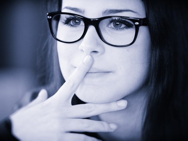 Девушка в очках Лена Майер-Ландрут