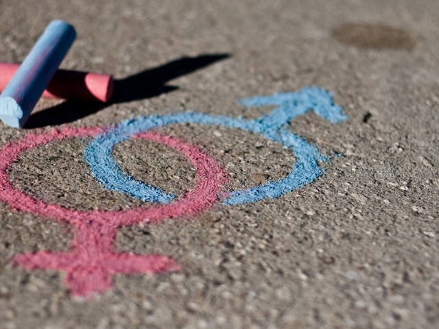 Рисунок мелом на асфальте, любовь