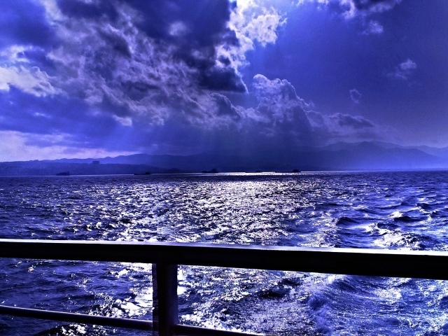 Синее море за бортом