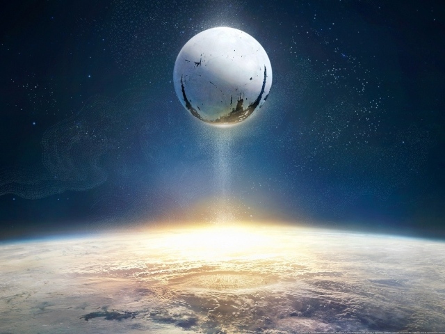 Белый спутник над планетой