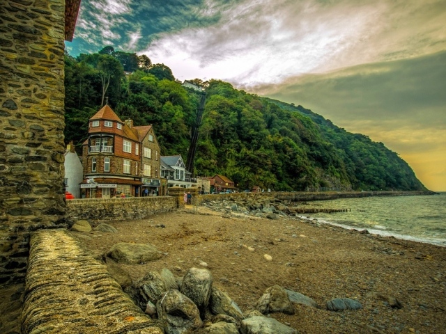 Дома у берега моря в Англии, HDR фото