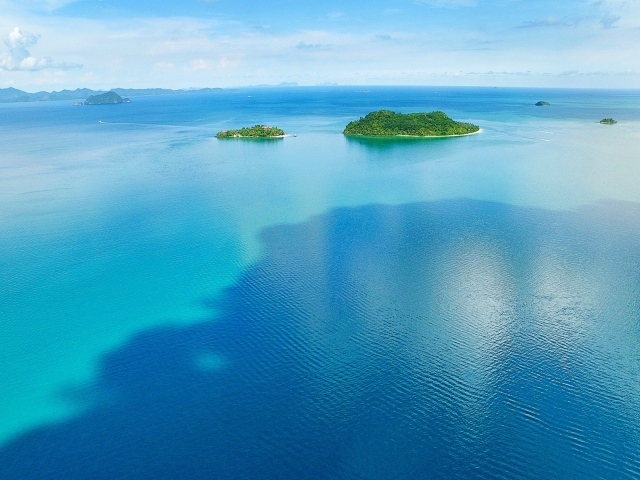 Зеленые острова в голубом море, Таиланд