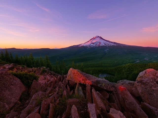Гора среди равнины, Орегон