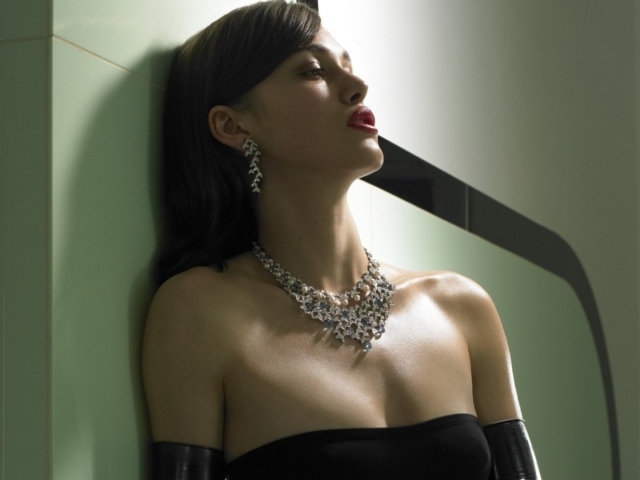 Драгоценности на шее Киры Найтли