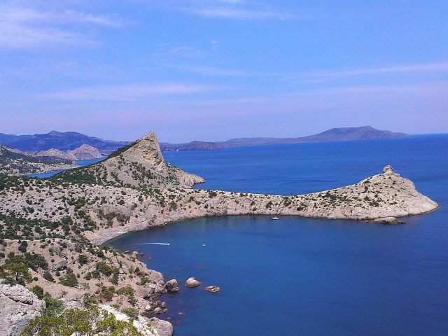 Побережье Черного моря в Крыму