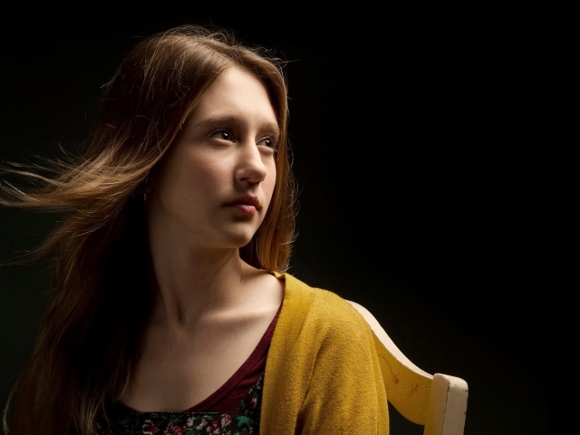 Знаменитая девушка Таисса Фармига