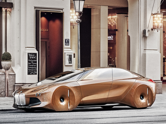 Коричневый стильный автомобиль BMW Concept Vision Next 100