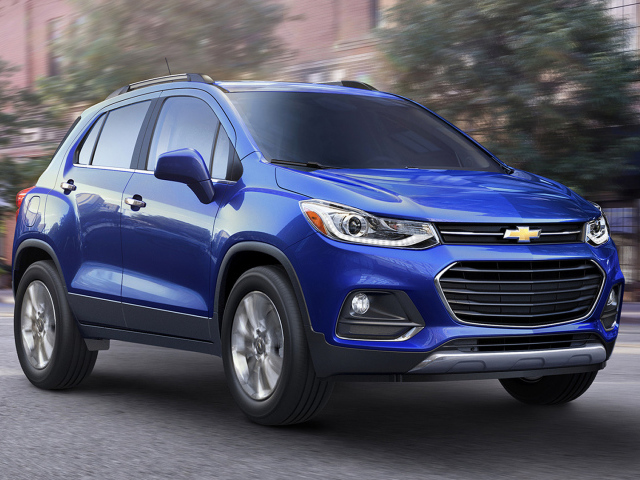 Синий Chevrolet Trax  модель 2017 года 