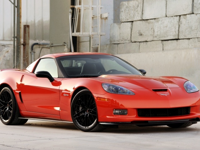 Красный спортивный автомобиль Chevrolet Corvette C7, 2017 