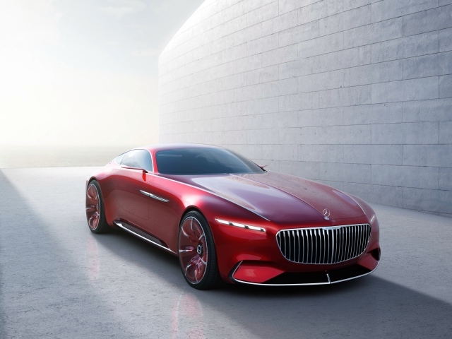 Красный автомобиль Mercedes-Maybach 6 вид спереди