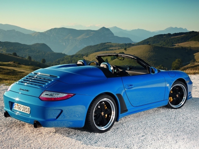 Синий кабриолет Porsche 919, вид сзади 