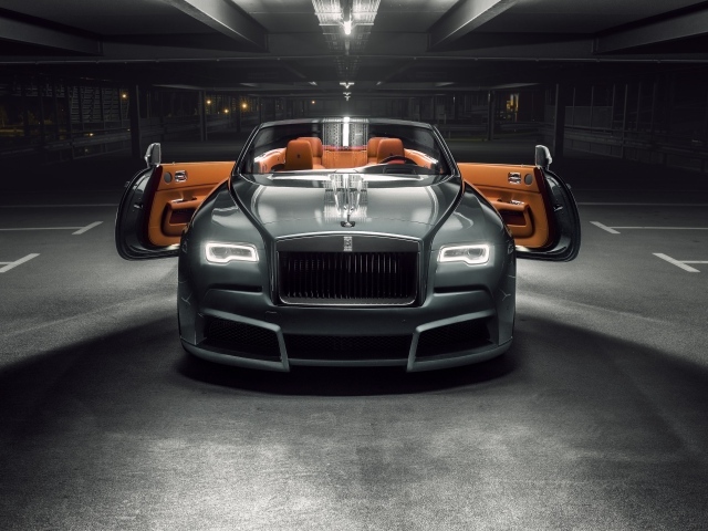 Стильный автомобиль Rolls-Royce Dawn Overdose вид спереди